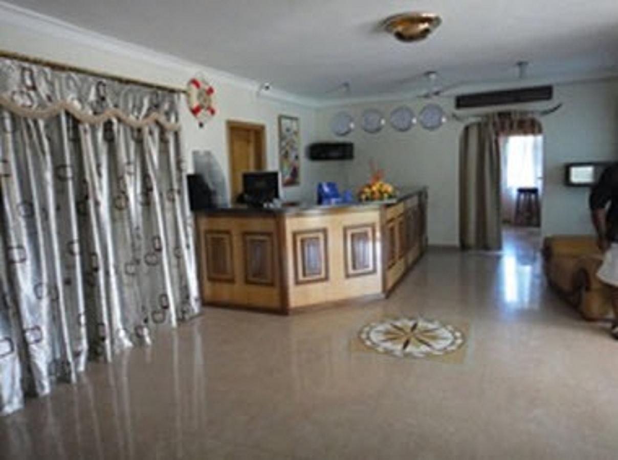 Brookvale Hotel Weija Exterior photo