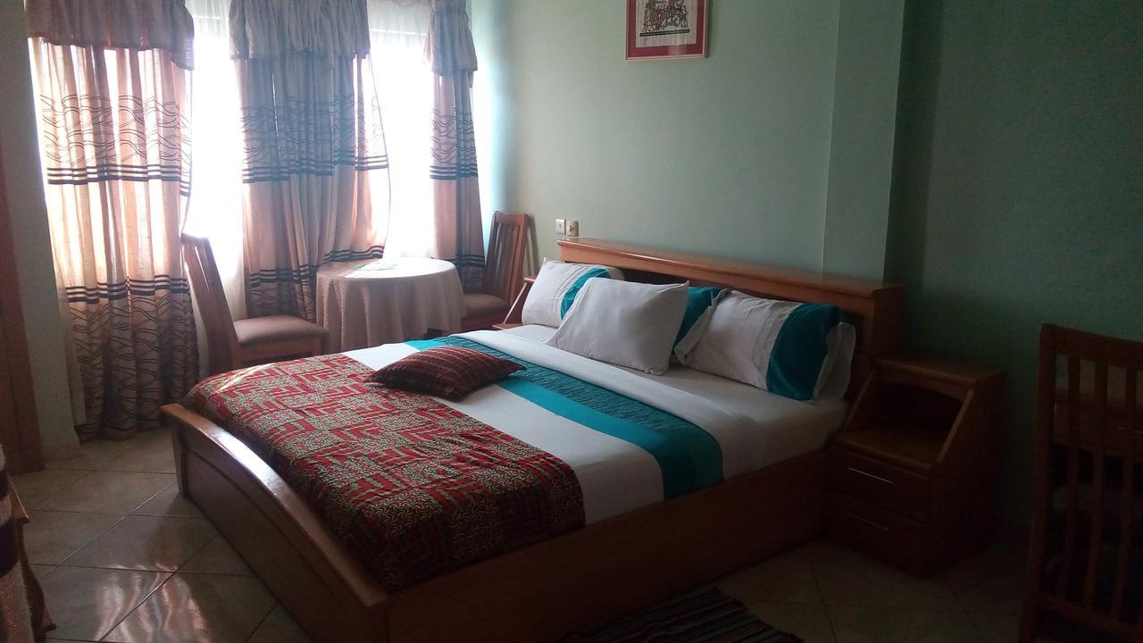 Brookvale Hotel Weija Exterior photo